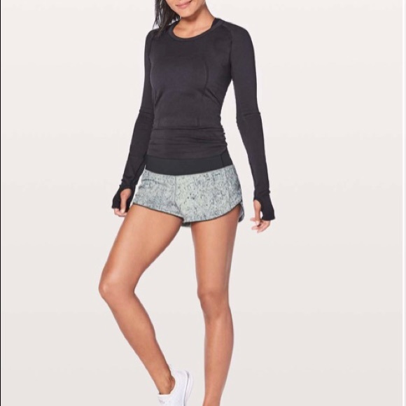 LULULEMON SPEED UP SHORT *SE AWAKEN SIZE 6 (AU 10) - Picture 3 of 8